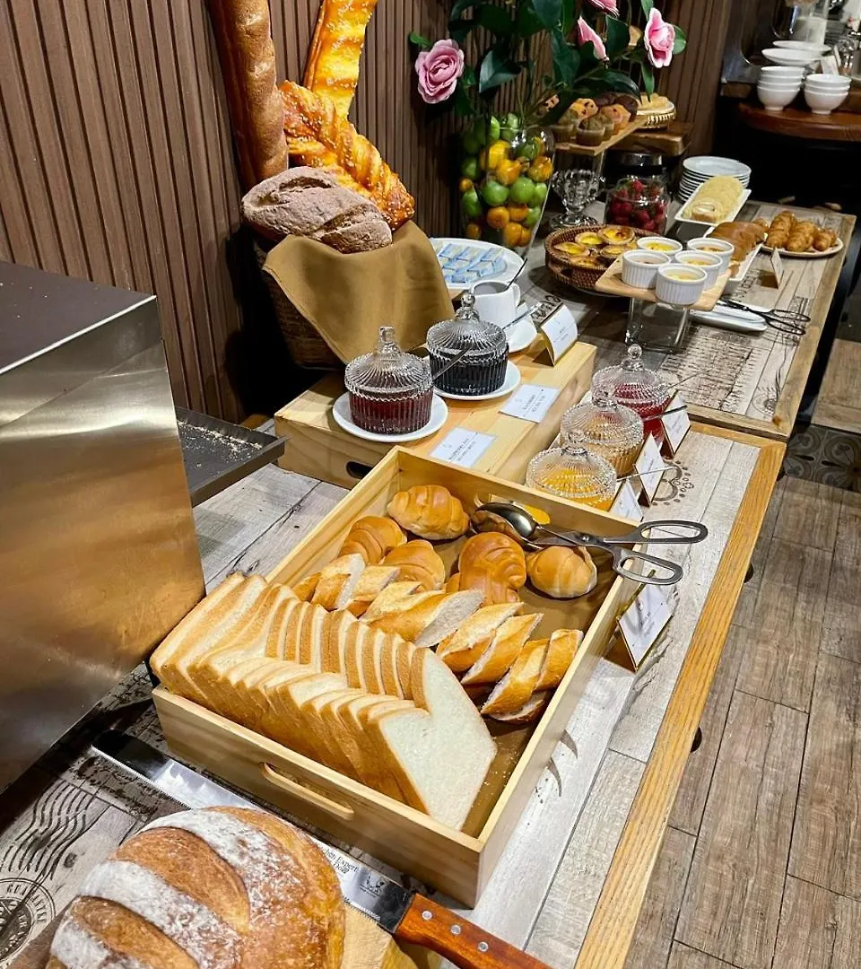 Nesta Hotel Saigon Ho Chi Minh City 4*,  Vietnam
